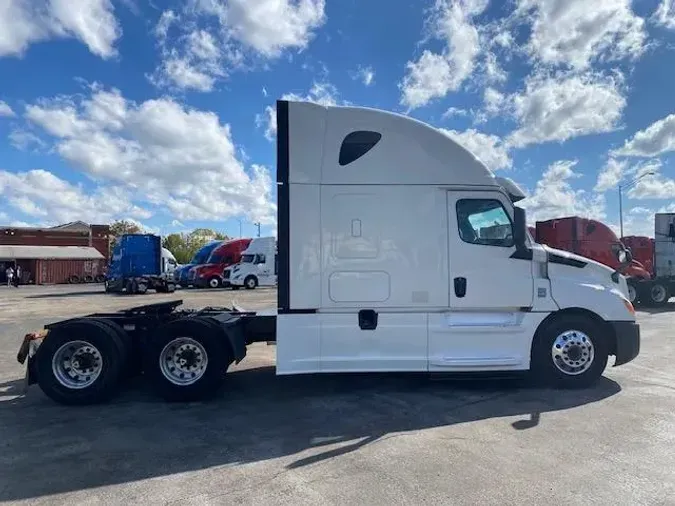 2020 Freightliner Cascadia