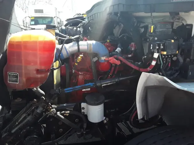 2020 NAVISTAR INTERNATIONAL MV607 (4X2)