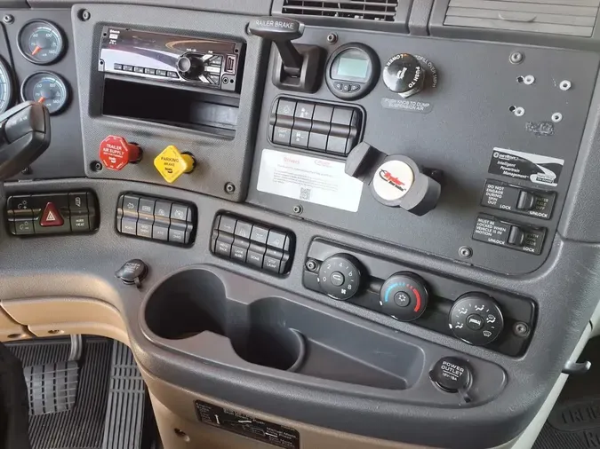 2020 FREIGHTLINER/MERCEDES CASCADIA 125