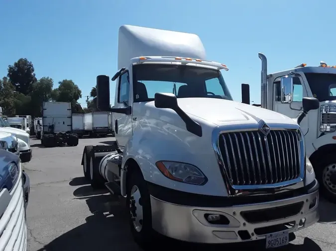 2018 NAVISTAR INTERNATIONAL LT625 DAYCAB T/A
