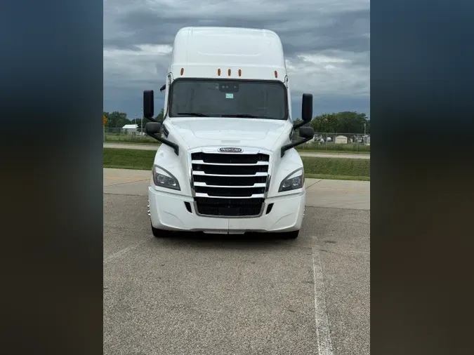 2022 FREIGHTLINER Cascadia 126ca73d1f9559b1f25fea6512c08f931ef