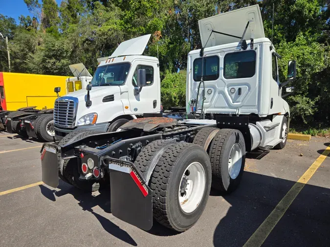 2020 FREIGHTLINER/MERCEDES NEW CASCADIA PX12664