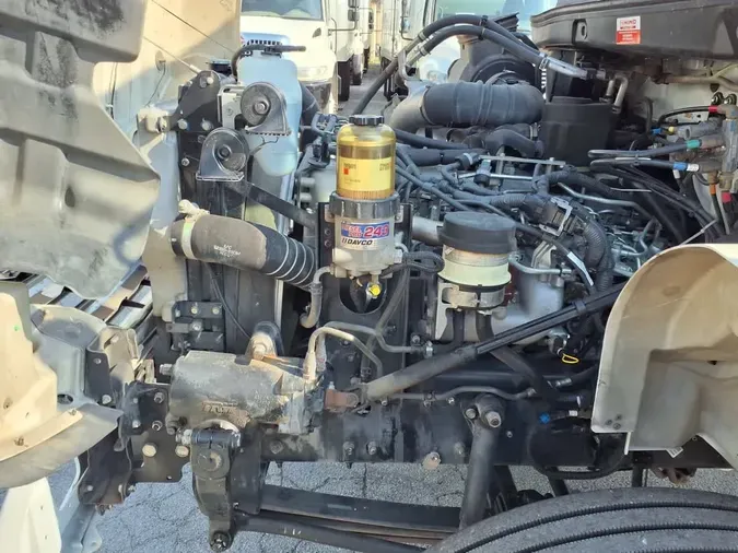 2018 HINO HINO 268