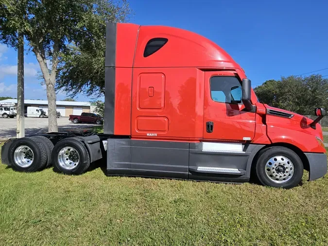 2021 Freightliner Cascadia