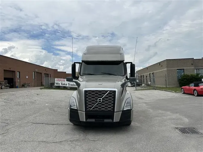 2021 VOLVO VNL760