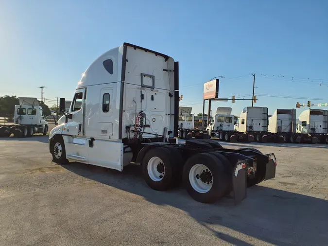 2019 FREIGHTLINER/MERCEDES CASCADIA 125