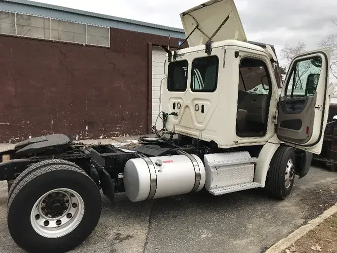 2019 Freightliner X11342ST