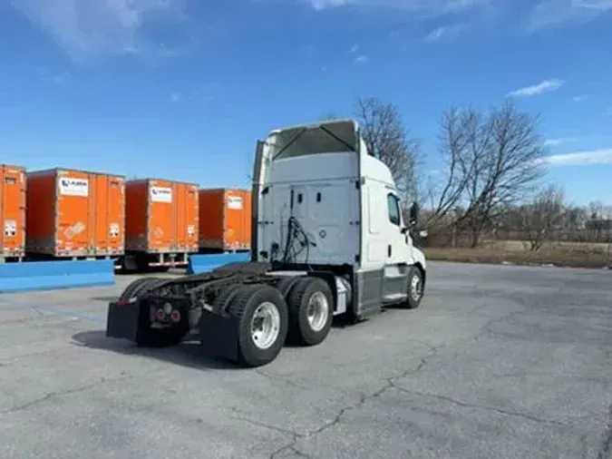 2020 Freightliner Cascadia