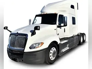 2018 International LT625