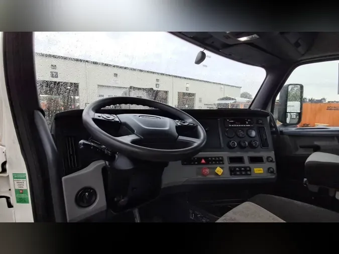 2020 Freightliner Cascadia 126ca85c023cd50449349686b01ee9a8915