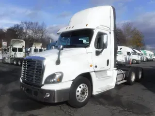 2018 FREIGHTLINER/MERCEDES CASCADIA 125