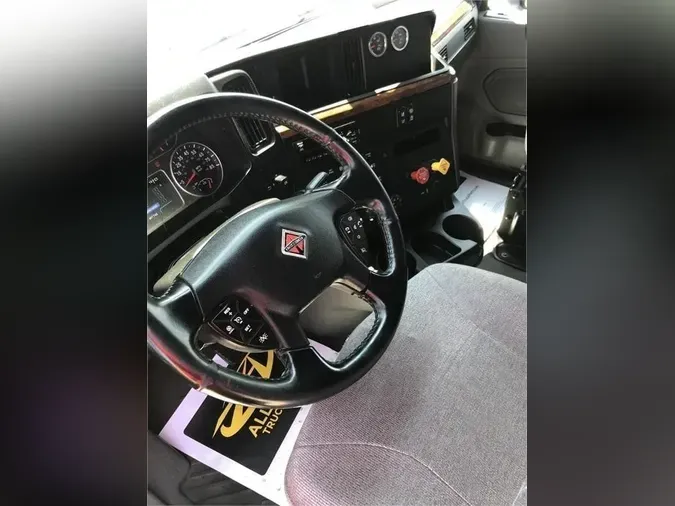 2022 INTERNATIONAL LT