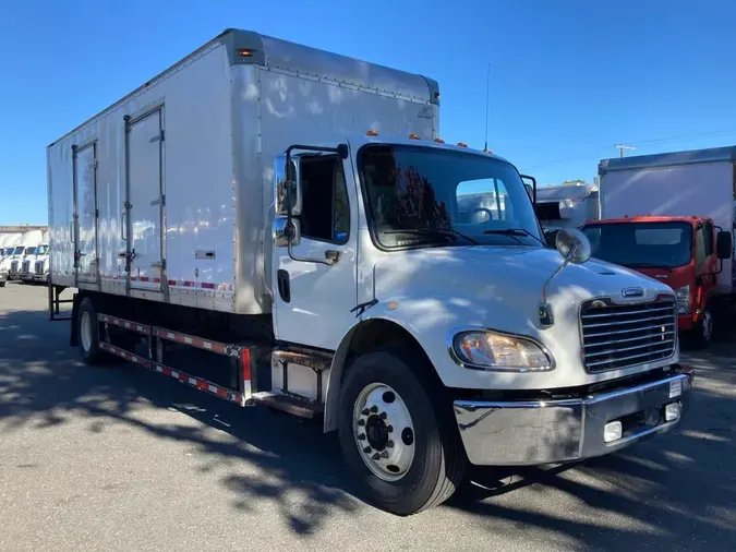 2017 FREIGHTLINER/MERCEDES M2 106