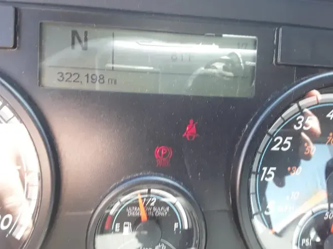 2020 FREIGHTLINER/MERCEDES CASCADIA 113ca8c1771407791d4b890b88a267fe146