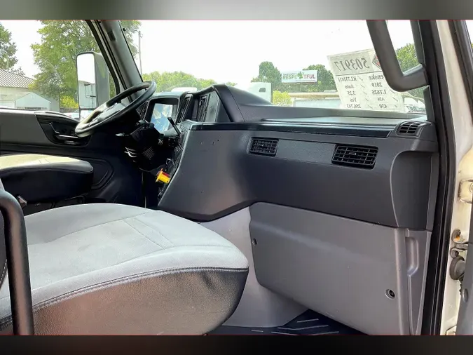 2019 INT LT625 6x4
