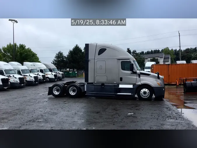 2021 Freightliner Cascadia