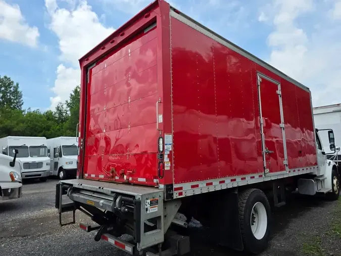 2017 FREIGHTLINER M2 106