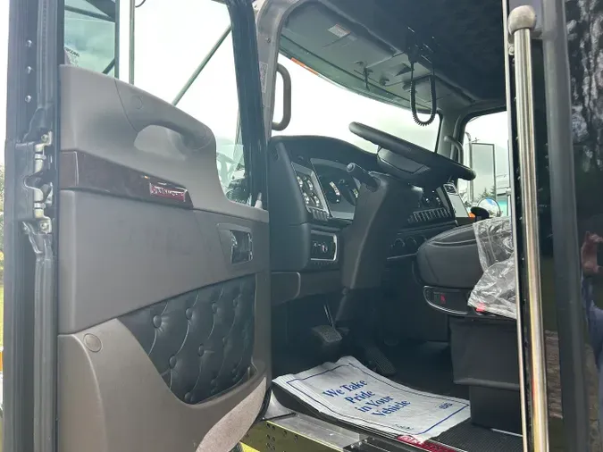 2026 Kenworth W900L