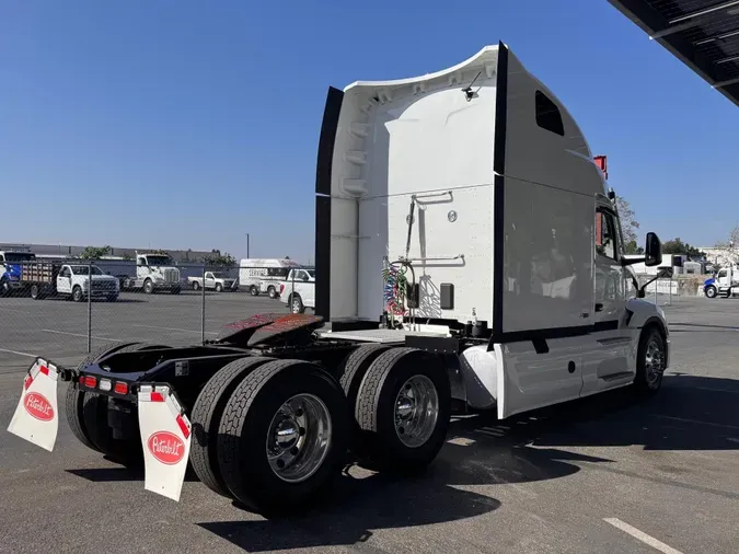 2023 Peterbilt 579