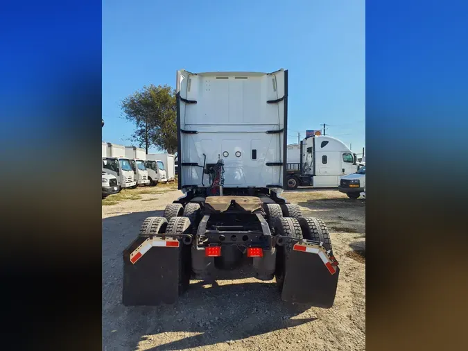 2019 NAVISTAR INTERNATIONAL LT625 SLPR CAB