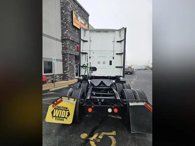 2022 International LT625