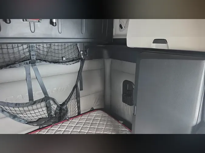 2022 Freightliner Cascadia 126