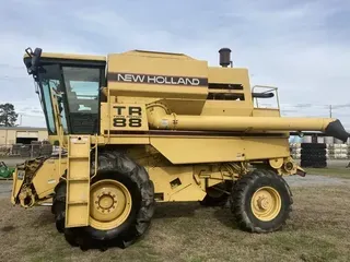 1996 New Holland TR88