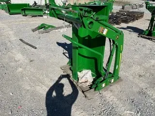 2018 John Deere 220R