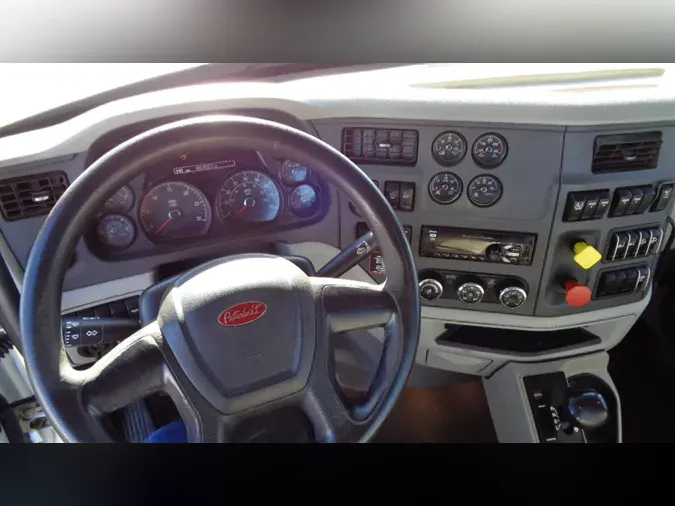 2020 Peterbilt 567