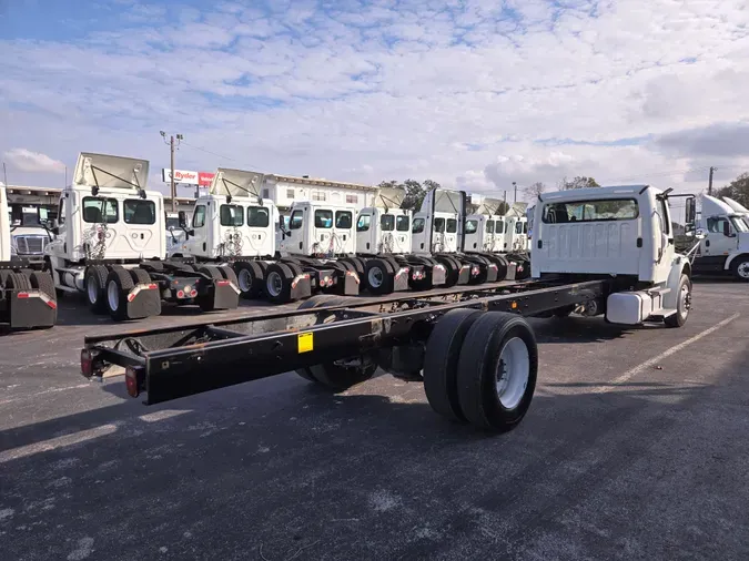 2020 FREIGHTLINER/MERCEDES M2 106