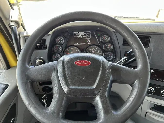 2021 Peterbilt 579