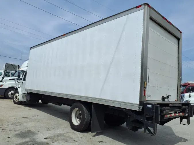 2016 FREIGHTLINER/MERCEDES M2 106