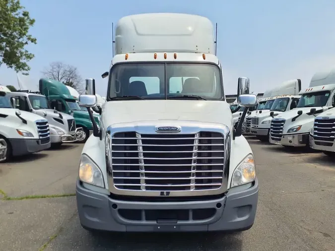 2020 FREIGHTLINER CASCADIA 125