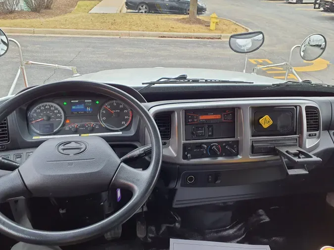 2016 HINO 338