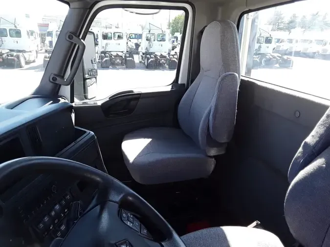 2021 NAVISTAR INTERNATIONAL LT625 DAYCAB T/A