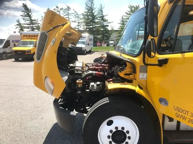 2018 Freightliner M2