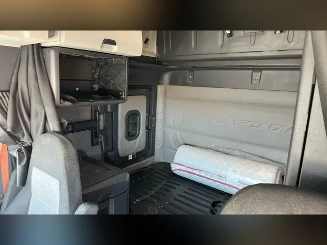 2020 Freightliner Cascadia