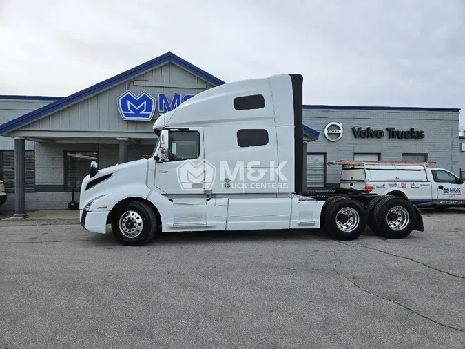 2020 VOLVO VNL64T760