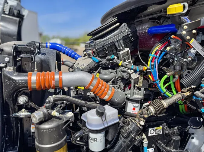2025 PETERBILT 536