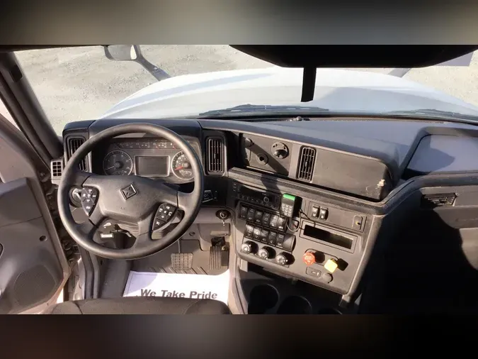 2022 International LTcab3a652afab55550401a97749ad1baf