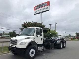 2015 FREIGHTLINER M2106