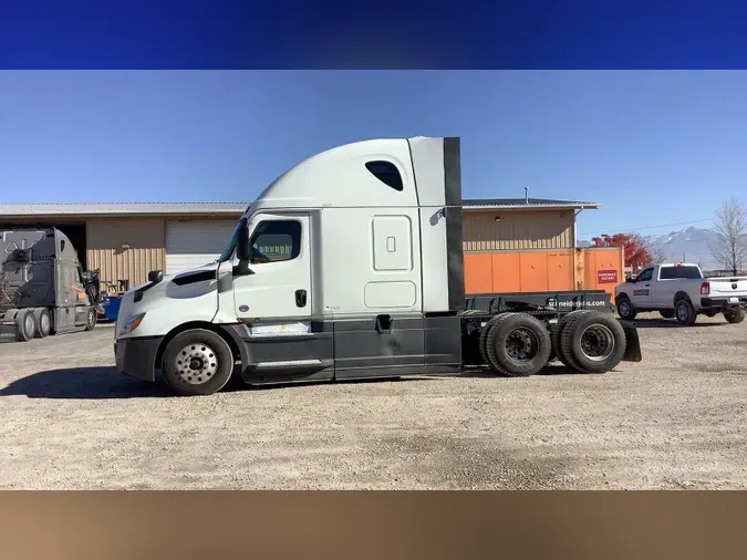 2022 Freightliner Cascadia 126