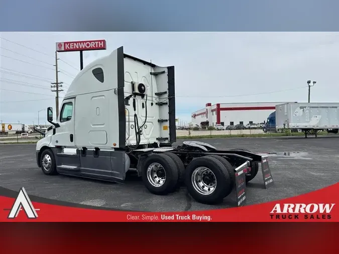 2020 FREIGHTLINER CA126