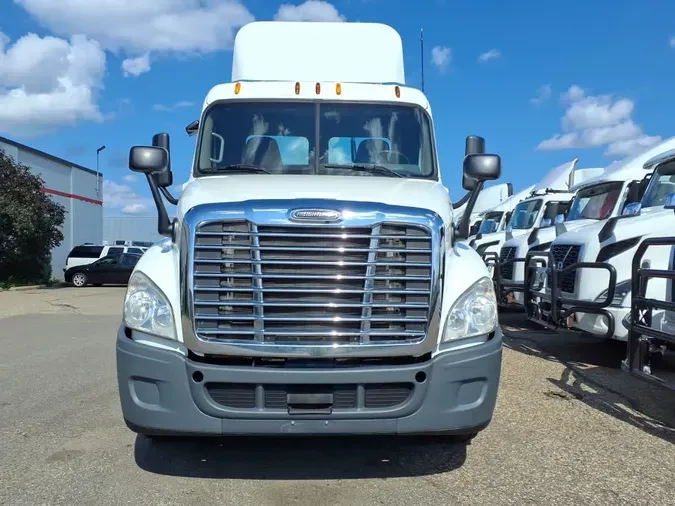 2014 FREIGHTLINER CASCADIA 125