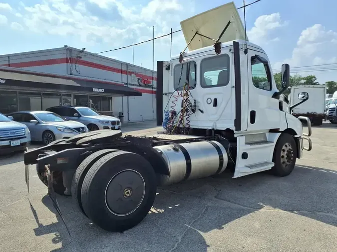 2019 FREIGHTLINER NEW CASCADIA 116