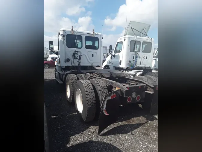 2018 FREIGHTLINER/MERCEDES CASCADIA 113