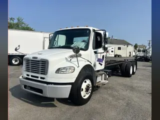 2017 FREIGHTLINER M2 106