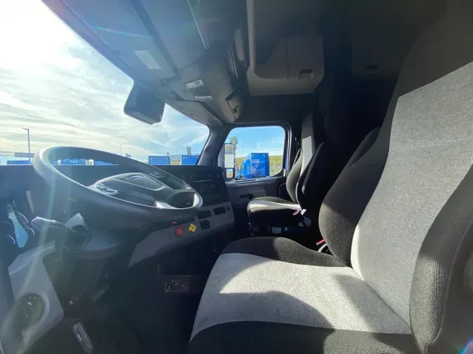 2022 Freightliner Cascadia