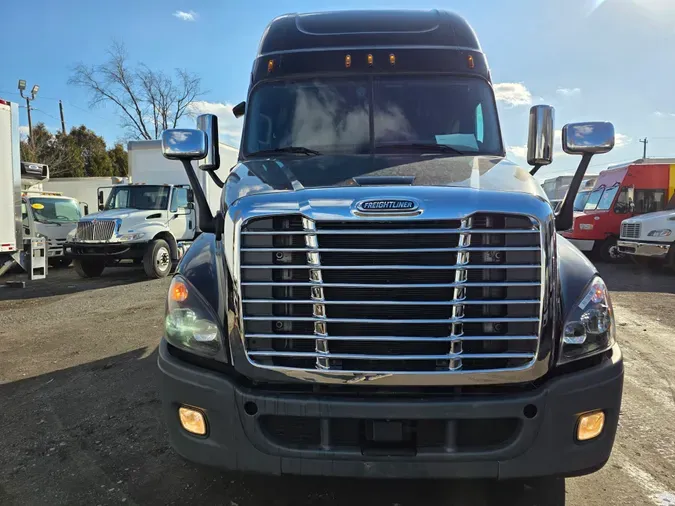 2020 FREIGHTLINER/MERCEDES CASCADIA 125