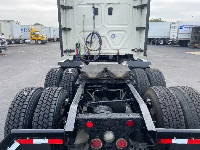 2016 FREIGHTLINER X12564ST